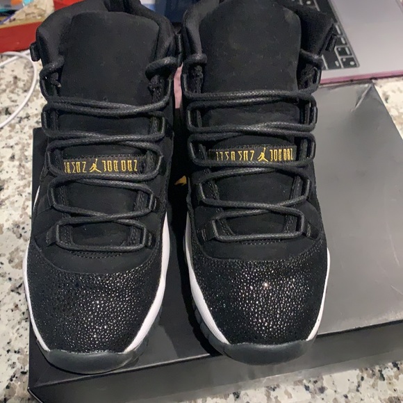 Air Jordan 11 Retro Heiress Black/Gold/White - Picture 3 of 4